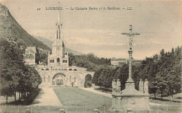 FRANCE - Lourdes - Le Calvaire Breton Et La Basilique - LL - Carte Postale Ancienne - Lourdes