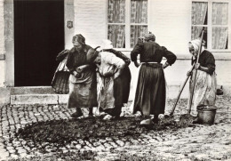 BELGIQUE - Liège - Botrèsses Piétinant Le Charbon - Carte Postale Ancienne - Lüttich