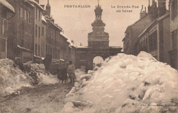 Pontarlier * La Grande Rue En Hiver * Sous La Neige - Pontarlier