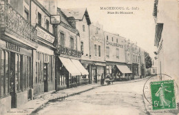 Machecoul * Rue St Honoré * Magasins LOUERAT , Epargne De L'Ouest , Louis GAUTIER , Autos & Cycles , Chaussures - Machecoul