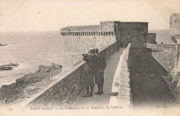 St Malo * La Promenade Sur Les Remparts * La Poudrière - Saint Malo