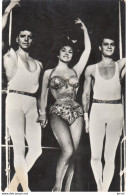 POSTAL   FOTOGRAFIA   DE LOS ACTORES GINA LOLLOBRIGIDA Y BURT LANCASTER Y TONY CURTIS - Photos