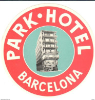 ETIQUETA DE HOTEL  -PARK  HOTEL   -BARCELONA - Etiquettes D'hotels