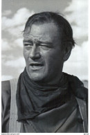 POSTAL   FOTOGRAFIA   DEL  ACTOR  JOHN WAYNE - Photos