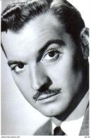 POSTAL   FOTOGRAFIA   DEL  ACTOR  ZACHARY SCOTT - Photos