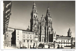 POSTAL .-23.- SANTIAGO DE COMPOSTELA - ESPAÑA -PLAZA DE ESPAÑA Y CATEDRAL  (FOTO ALFONSO ) - Santiago De Compostela