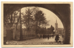 Beauraing - L'Entrée Du Parc L'Arbre Des Apparitions Et Le Pont Du Chemin De Fer - Beauraing