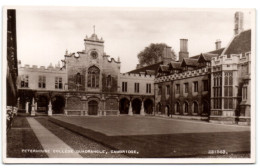 Cambridge - Peterhouse College Quadrangle - Cambridge