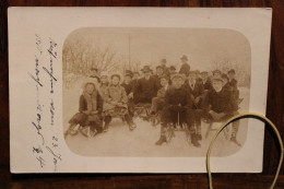 Carte Photo 1900's Enfants Luges Neige Sport Hiver Hilchenbach Pour Chivres CPA Ak Animée Tirage Print Vintage Enfants - Ancianas (antes De 1900)