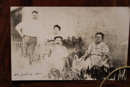 Carte Photo 1911 Famille Et Son Chien CPA Ak Animée Tirage Print Vintage Pour St Dié - Honden