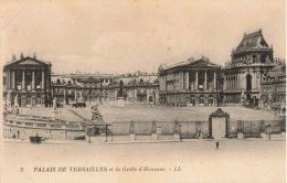 FRANCE - Versailles - Palais De Versailles Et La Grille D'honneur - Carte Postale Ancienne - Versailles