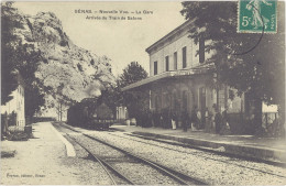 TB 13 – Sénas – Nouvelle Vue – La Gare – Arrivée Du Train De S. - Autres & Non Classés