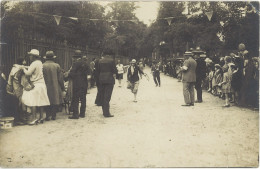 LD Photo Arles Boulevard Des Lices, Course ? Hommes Avec Brassards - Places