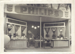 LD Grande Photo Stand De Foire « Philips Radio », Chauvellier Le Mans - Luoghi