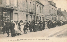 Lanvollon * Une Noce Sortant De L'église * Grand Café De Bretagne * Villageois - Lanvollon