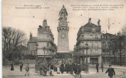 Troyes * Place Et Monument Des Enfants De L'aube * Café Brasserie - Troyes