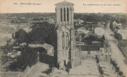 Challans * Vue Panoramique , Place De L'église Et Le Vieux Clocher - Challans
