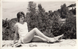 Long Leggs Leggy Woman Sunbathing Real Photo - Unclassified