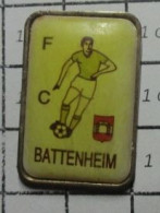 612D Pin's Pins / Beau Et Rare / SPORTS / CLUB FOOTBALL FC BATTENHEIM - Calcio