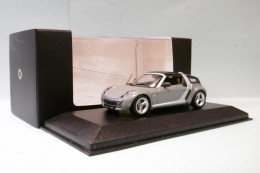 Minichamps - SMART ROADSTER COUPE Gris BO 1/43 - Minichamps