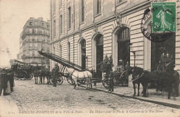 Paris * 20ème * Sapeurs Pompiers De La Ville * Un Départ Pour Le Feu De La Caserne De La Rue Haxo * Fireman Pompier - District 20