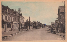 Chaulnes * Rue De La Cavée Et La Poste * Automobile Ancienne - Chaulnes