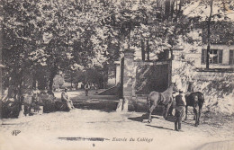 DUGNY - SEINE SAINT DENIS - (93)  -  CPA DE 1917  -  L'ENTREE DU COLLEGE.... - Dugny