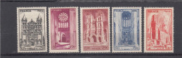 France - Année 1944 - Neuf** - N°YT 663/67** - Cathédrales - Neufs