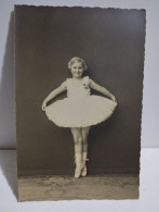 To Identify Photo Ballet Nice Little Girl Ballerine - Danse