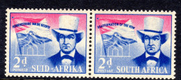 SOUTH AFRICA - 1955 VOORTREKKER COVENANT STAMP PAIR FINE LIGHTLY MOUNTED MINT LMM * SG 167 - Nuovi