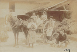 Souppes * Photo 1912 * Intérieure De Ferme , Scène Agricole , Agriculture * Attelage Cheval Paysans Villageois * 13x9cm - Souppes Sur Loing