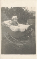 Landau Ancien , Ancienne Poussette * Carte Photo * Enfant Bébé * Kinderwagen Pram - Autres & Non Classés