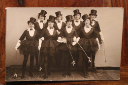 Carte Photo 1910's Femme Cabaret Chapeau Haut De Forme Claquettes Théâtre CPA Ak Animée Tirage Print - Kabarett