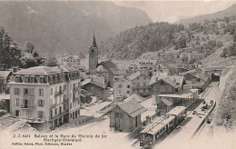 Salvan Et La Gare Du Chemin De Fer Martigny-Chatelard Train Bahn Bahnhof - Martigny