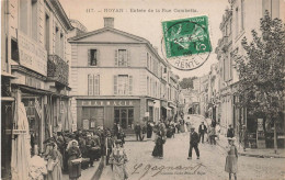 Royan * 1908 * Entrée De La Rue Gambetta * Pharmacie * Commerce Magasin Nouveautés - Royan