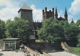 AK 173627 ENGLAND - Chester - The Bell Tower And Cathedral - Chester