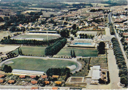 LIMOGES VUE AERIENNE ,STADES,PISCINES JOLI PLAN COULEUR REF 80112 - Stadi