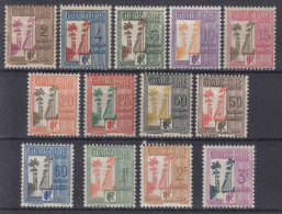 GUADELOUPE 1928 SERIE TAXE N° 25/37 NEUFS * GOMME AVEC CHARNIERE - Postage Due