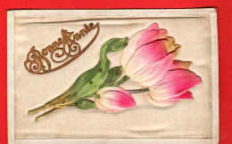 EBM-10 RARE Bonne Année Bouquet De Tulipes Carte En Tissu Stoff . Art Nouveau Jugendstil. Gaufré .Circulé  - Neujahr