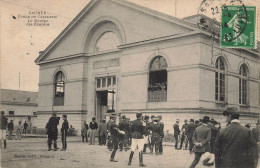 Saumur * école De Cavalerie * Le Manège Des écuyers * Militaria - Saumur