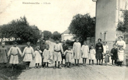 51 HUMBAUVILLE - L'ECOLE (MAITRESSE D'ECOLE ET SES ELEVES) - Otros & Sin Clasificación