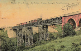 Thouars * Vue Sur Le Viaduc * Passage Du Train Rapide Paris Bordeaux * Ligne Chemin De Fer - Thouars