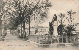 FRANCE - Vannes - Statue La Sage Sur Le Rabine - Carte Postale Ancienne - Vannes