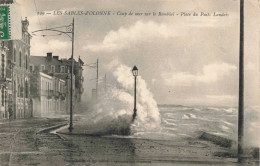 FRANCE - Les Sables-d'Olonne - Coup De Mer Sur Le Remblai - Place Du Puits Landais - Carte Postale Ancienne - Sables D'Olonne