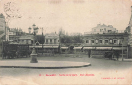 FRANCE - Versailles - Sortie De La Gare - Rue Duplessis - Carte Postale Ancienne - Versailles