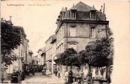 81 LABRUGUIERE - Rue De L Hôtel De Ville - Labruguière