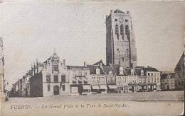 Veurne De Oostkant Van De Markt En De St Niklaastoren - Veurne