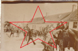 Photo 14-18 GRAVELINES - Soldats Dans Une Rue (A252, Ww1, Wk 1) - Gravelines