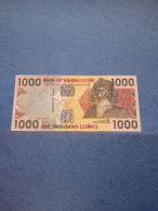 SIERRA LEONE-P24a 1000L 1.2.2002 UNC - Sierra Leone