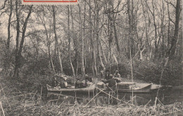 Asie Iran Perse - Au Guilan - Hommes Dans Des Barques - Iran